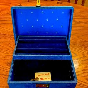 Vintage jewelry box with lock and key